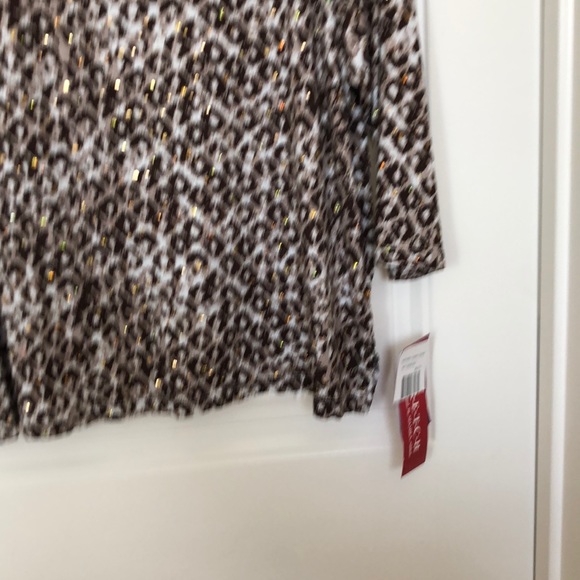 Top - Picture 2 of 2